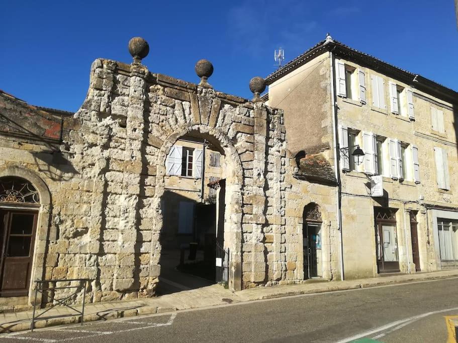 Gite De La Cathedrale 2 เลคตูร์ ภายนอก รูปภาพ